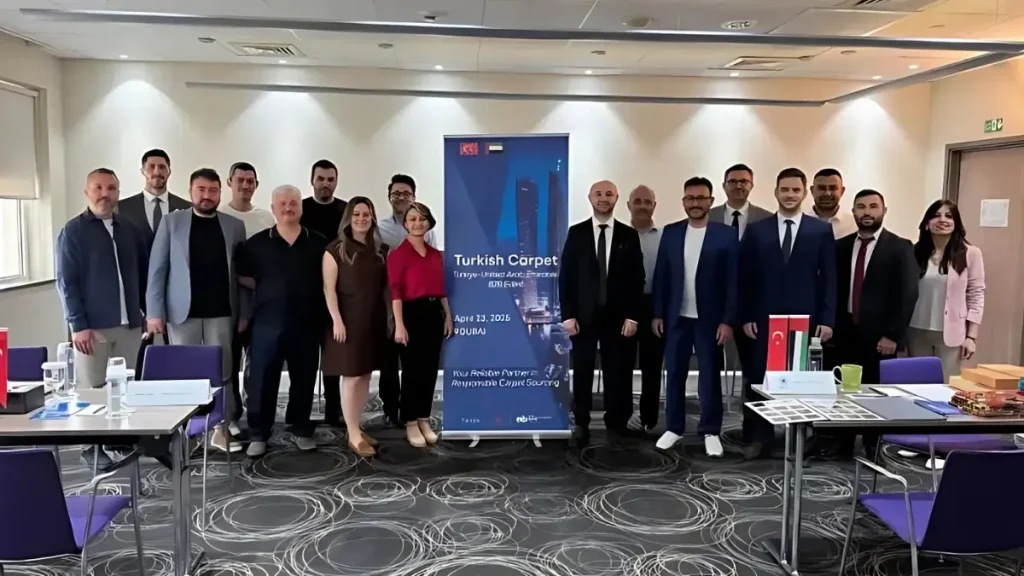 Turkish carpet exporters at Dubai business meeting, strengthening trade ties through B2B initiatives.