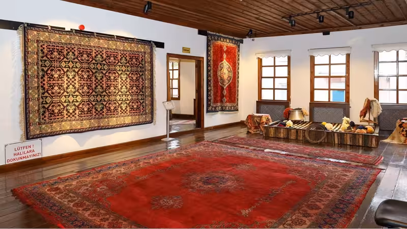 Uşak Carpet & Kilim Museum